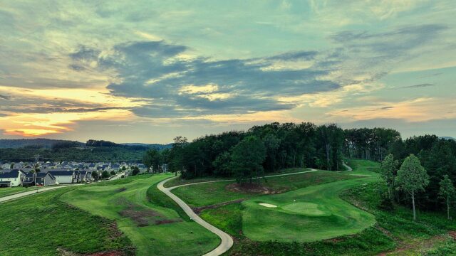 The Patch at The Preserve
.
#thepatchatthepreserve #golfcourse #golf bergingolf #djimavic3 #dronephotography #oakridge cityofoakridge #oakridgetennessee  thepreserveatoakridge