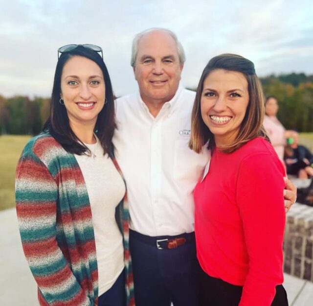 Being present in the community in which we serve, is a pillar to our business. Thank you Mayor Gooch of Oak Ridge for coming to #ThePatchAtThePreserve this evening to meet the fantastic homeowners and ensure they are heard! #oakridgetn #areaexpert #realtor #ThePreserveAtOakRidge #masterplannedcommunity #amenityrich #preservesalesteam